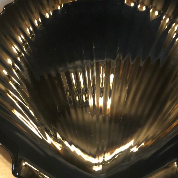 Gorgeous Set of Black Glass Shell Large Serving Plate / Platter with 4 Plates - Picture 3 of 8